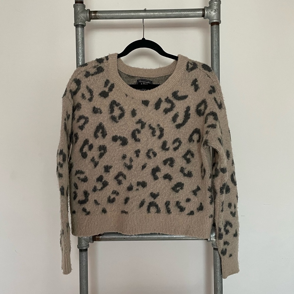 Abercrombie and Fitch Sweater S